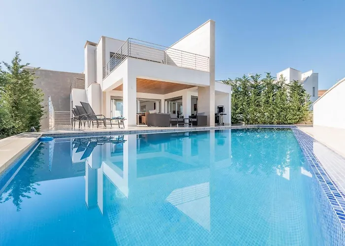 Ferienhaus Mit Privatpool Fuer 8 Personen Ca 400 Qm In Porto Cristo, Mallorca Suedostkueste Von Mallorca