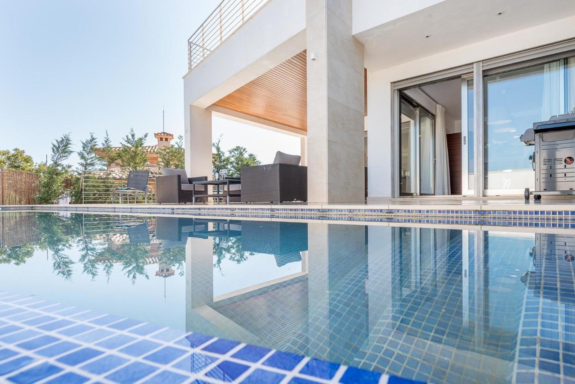 Mit Privatpool Fuer 8 Personen Ca 400 Qm In Porto Cristo, Mallorca Suedostkueste Von Mallorca
